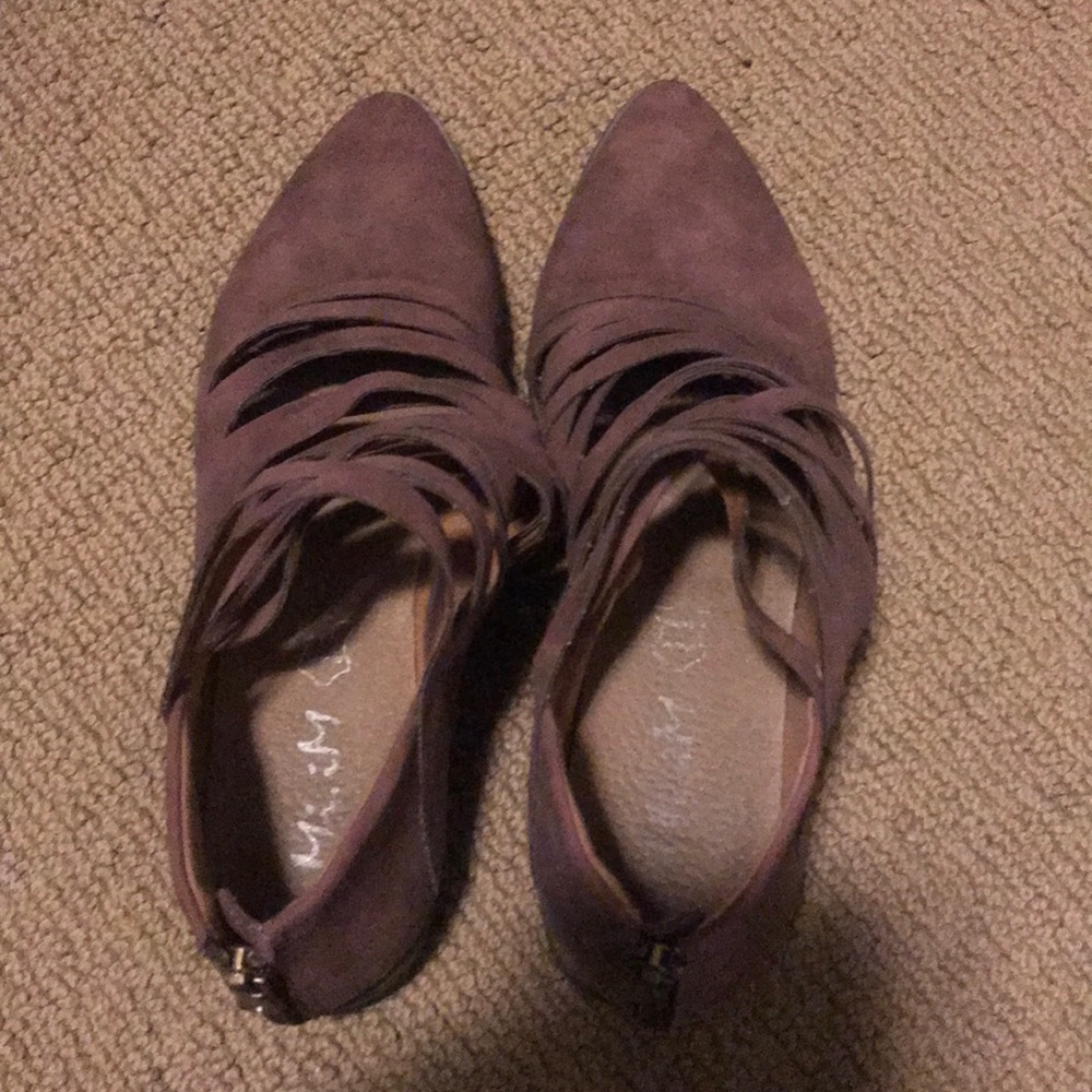 Women’s shoes